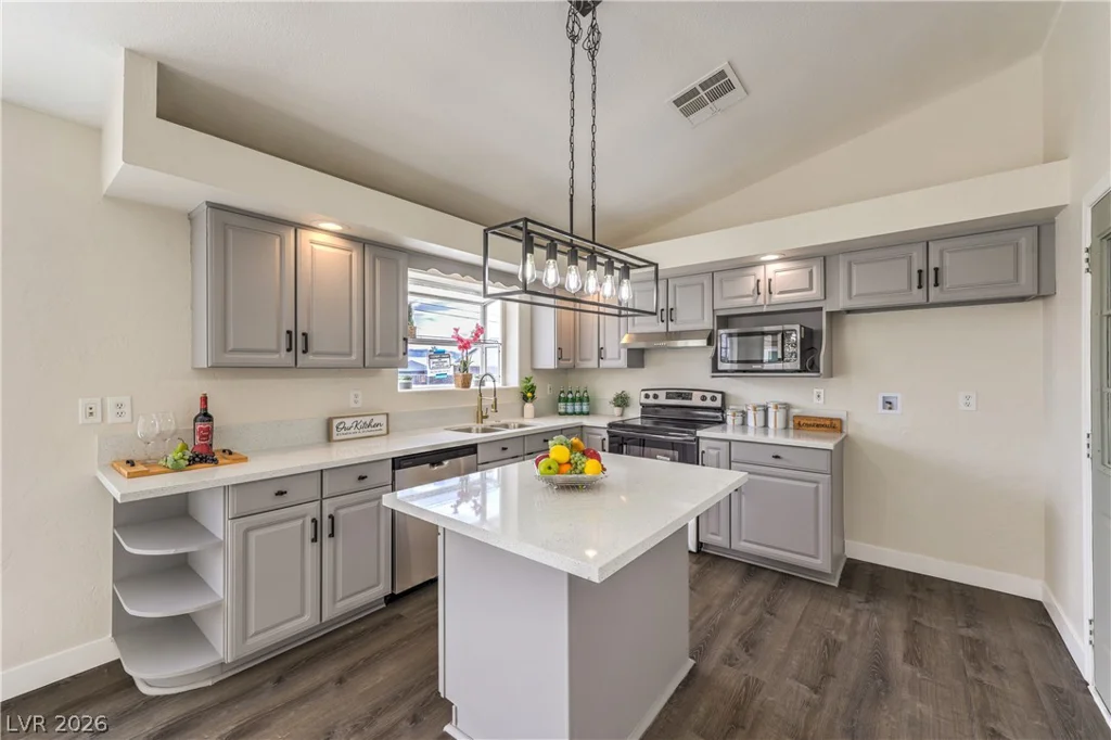 881 Lone Pine, Pahrump, NV 89048