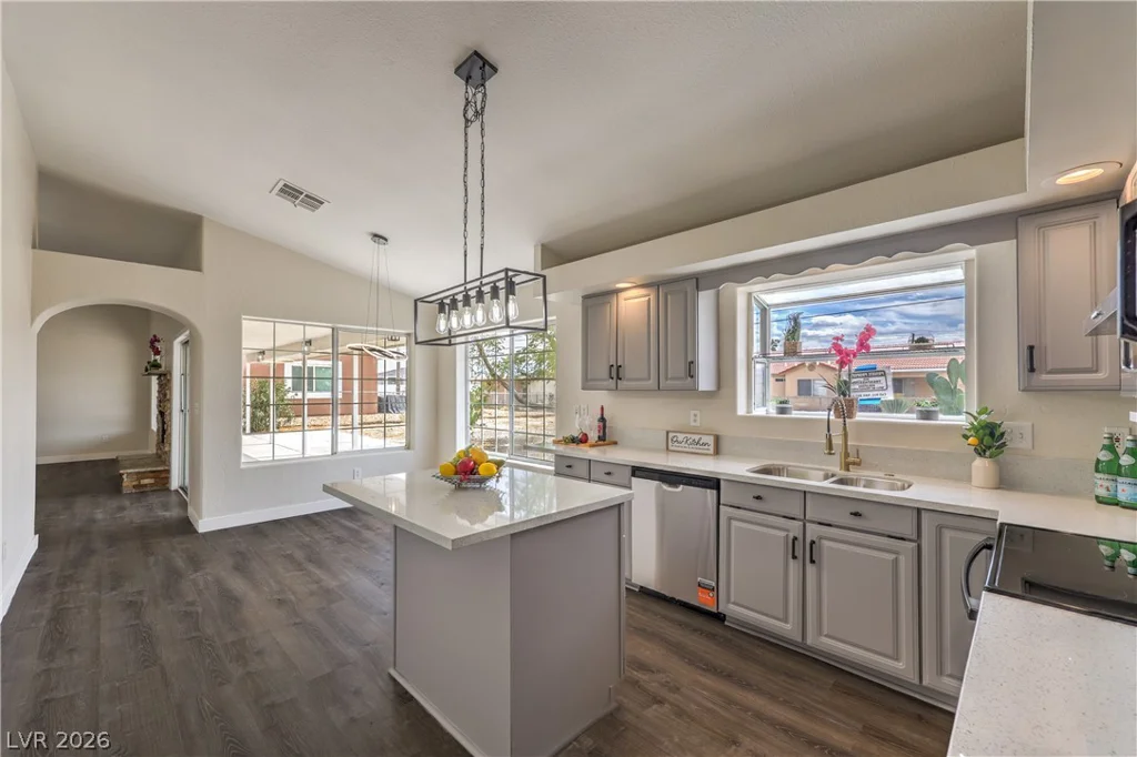 881 Lone Pine, Pahrump, NV 89048