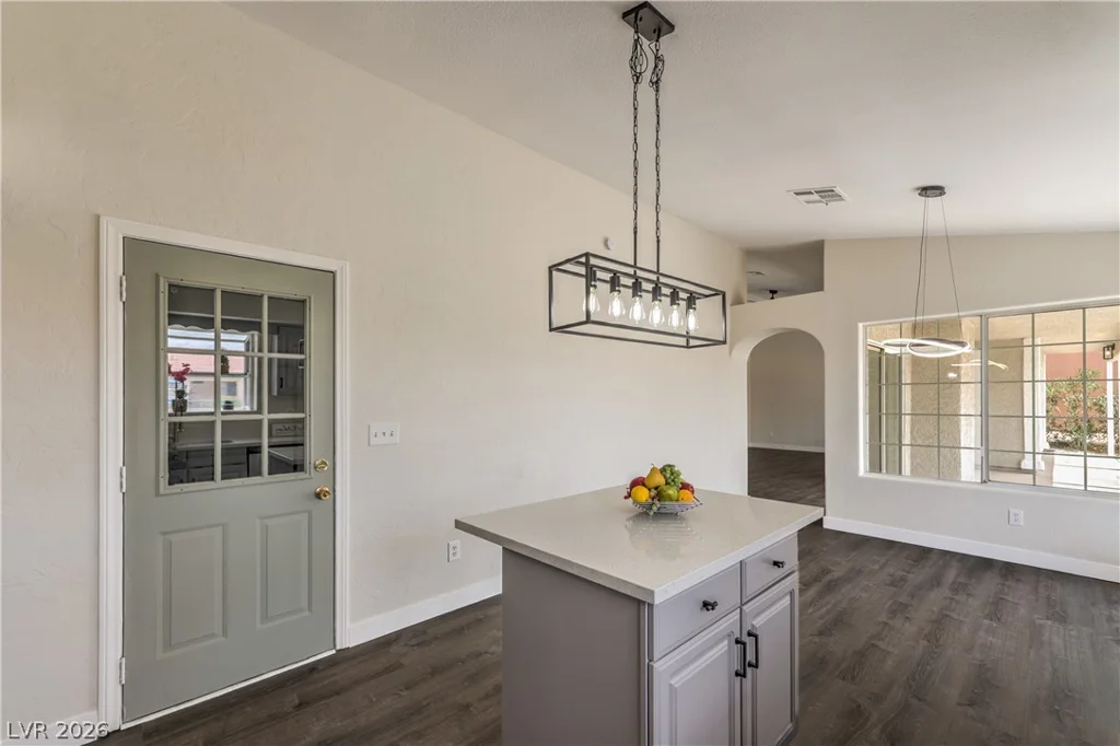 881 Lone Pine, Pahrump, NV 89048