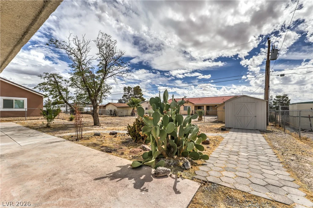 881 Lone Pine, Pahrump, NV 89048