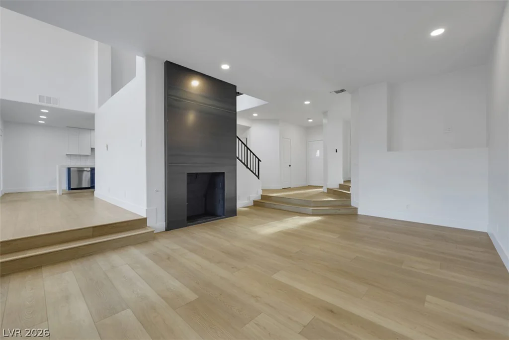 7132 Mission Hills, Las Vegas, NV 89113