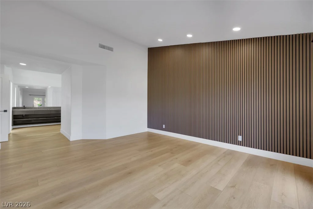 7132 Mission Hills, Las Vegas, NV 89113