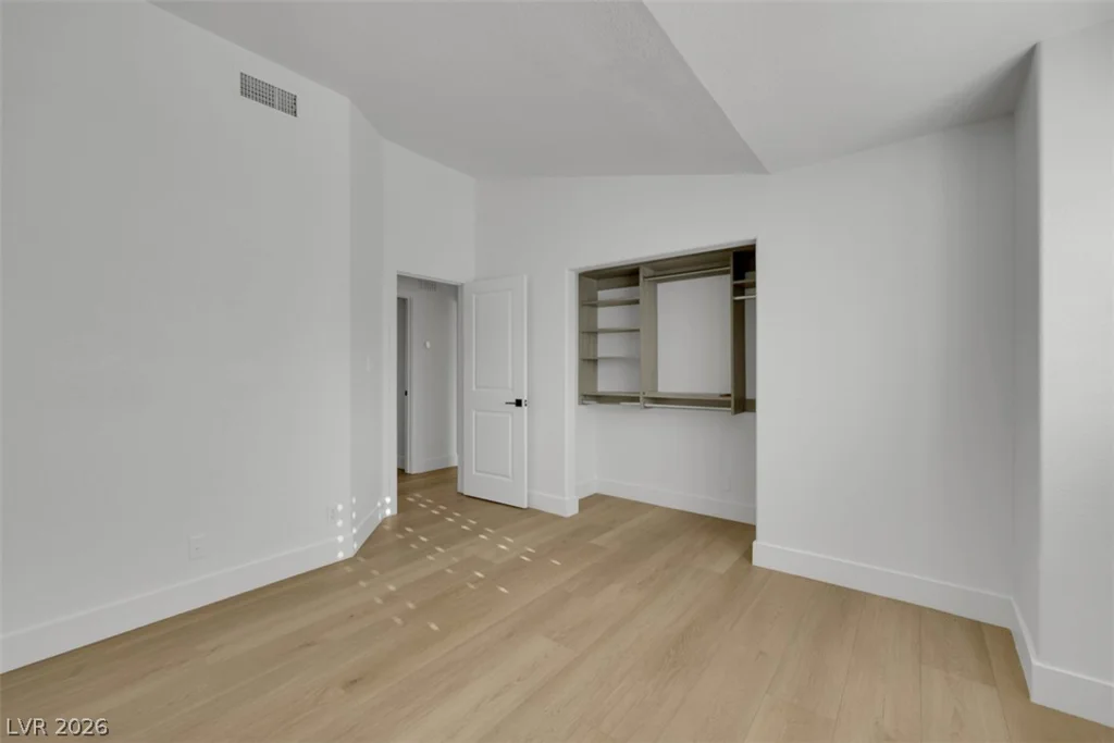 7132 Mission Hills, Las Vegas, NV 89113