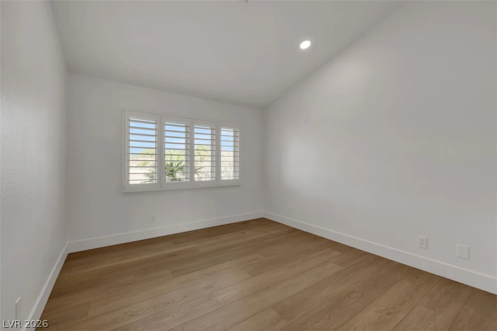 7132 Mission Hills, Las Vegas, NV 89113