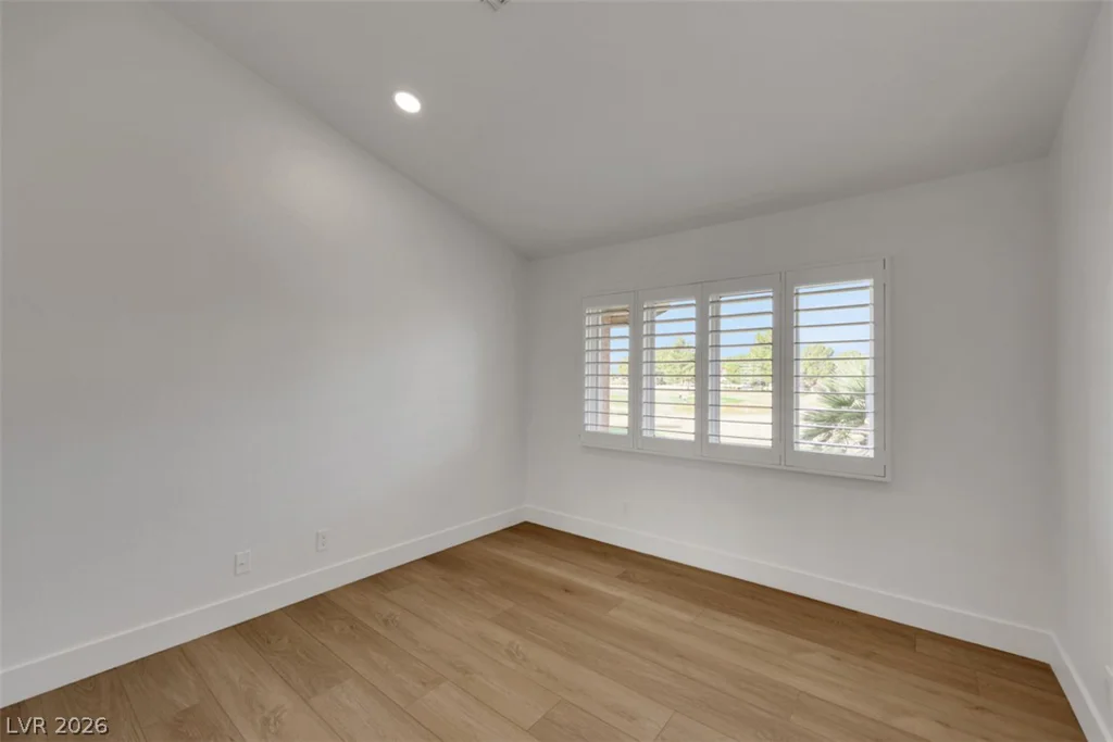 7132 Mission Hills, Las Vegas, NV 89113