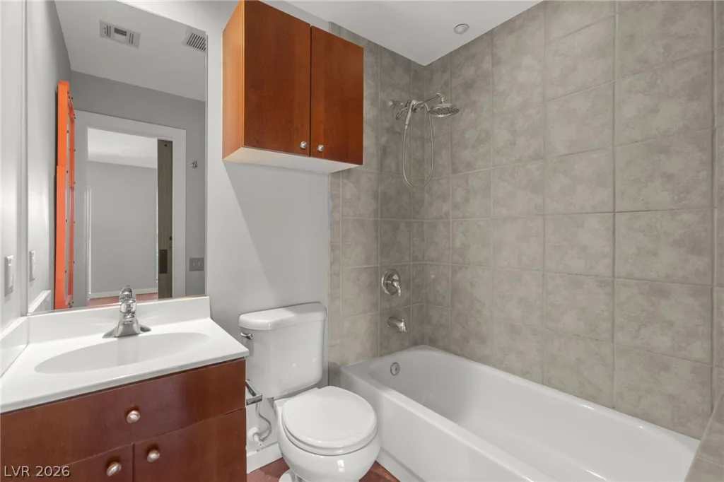 1190 Carson, Las Vegas, NV 89101