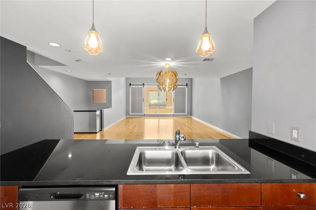 1190 Carson, Las Vegas, NV 89101
