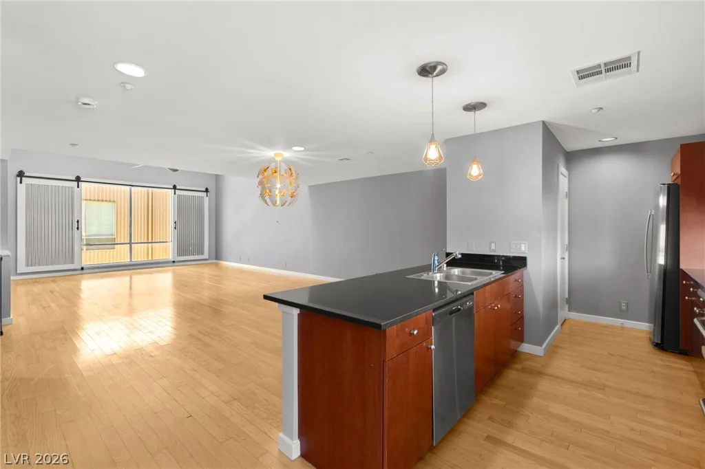 1190 Carson, Las Vegas, NV 89101