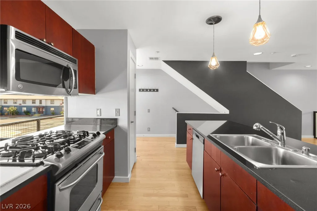 1190 Carson, Las Vegas, NV 89101