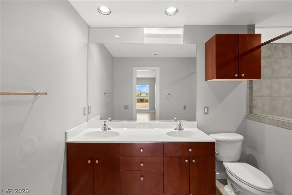 1190 Carson, Las Vegas, NV 89101
