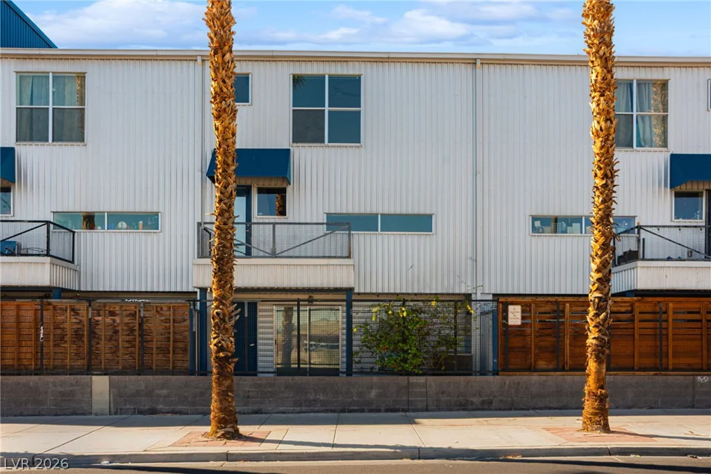 1190 Carson, Las Vegas, NV 89101