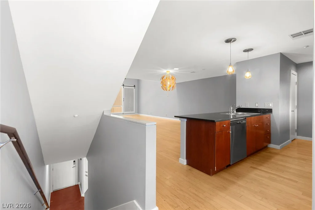 1190 Carson, Las Vegas, NV 89101