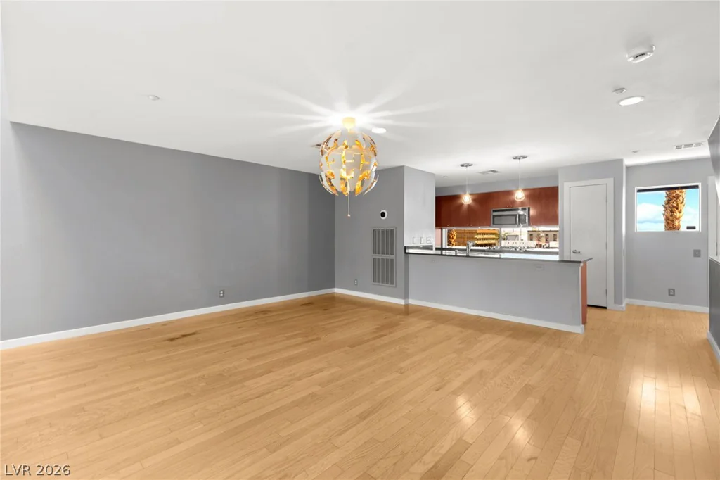 1190 Carson, Las Vegas, NV 89101