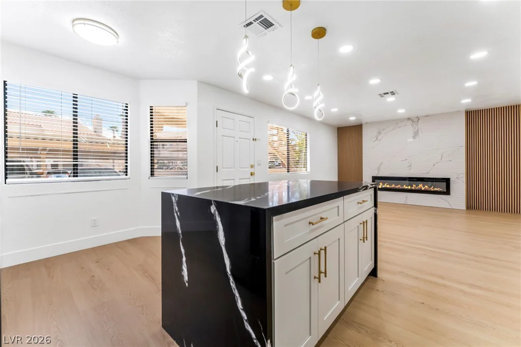 1017 Falconhead, Las Vegas, NV 89128