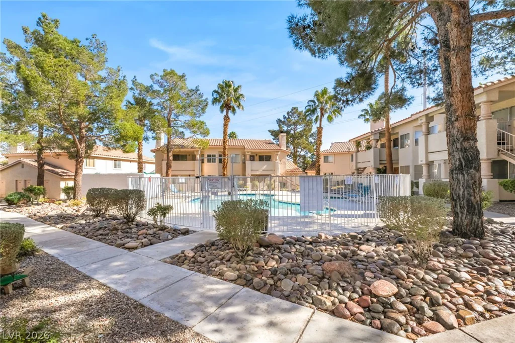 1017 Falconhead, Las Vegas, NV 89128
