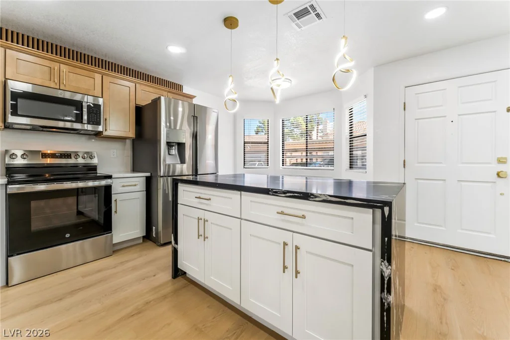 1017 Falconhead, Las Vegas, NV 89128