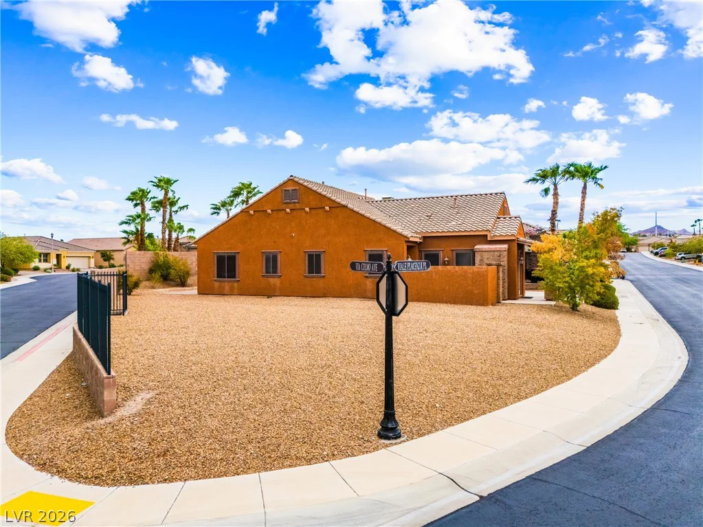 1044 Viale Placenza, Henderson, NV 89011