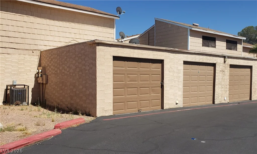 5156 Gray, Las Vegas, NV 89119