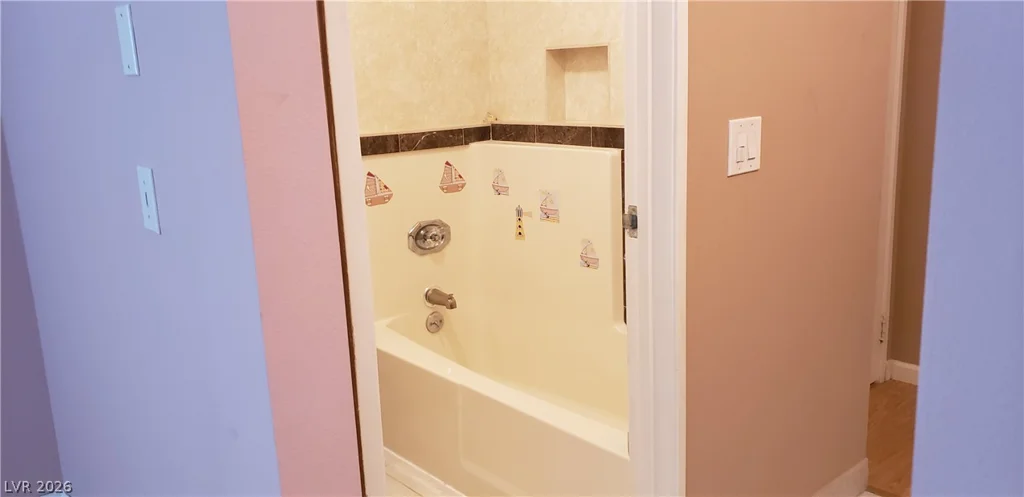 5156 Gray, Las Vegas, NV 89119