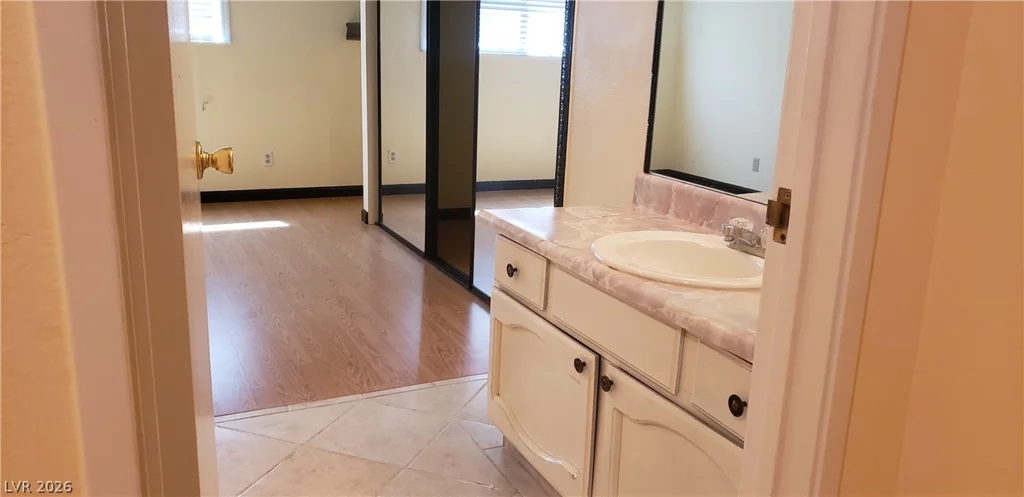 5156 Gray, Las Vegas, NV 89119