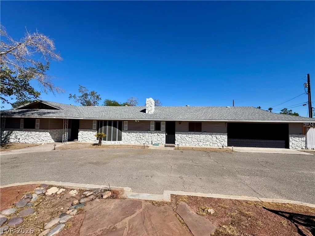 6930 Valley View, Las Vegas, NV 89118