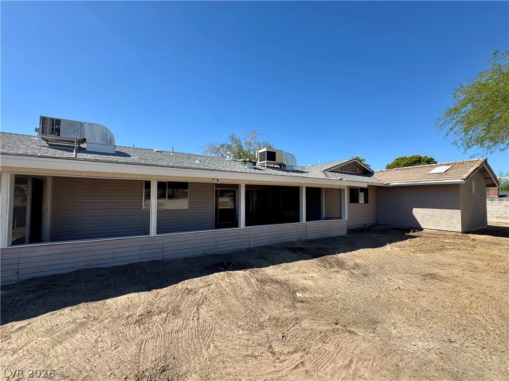6930 Valley View, Las Vegas, NV 89118