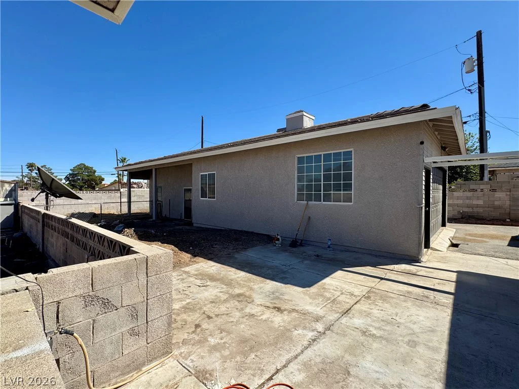 6930 Valley View, Las Vegas, NV 89118