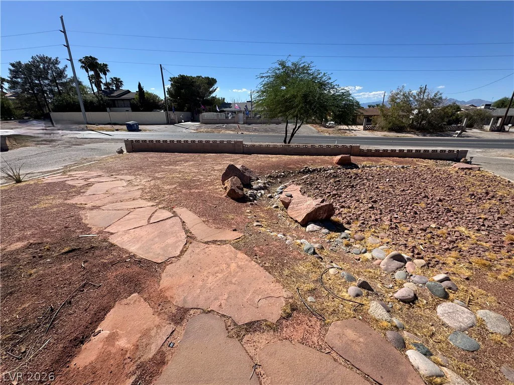6930 Valley View, Las Vegas, NV 89118