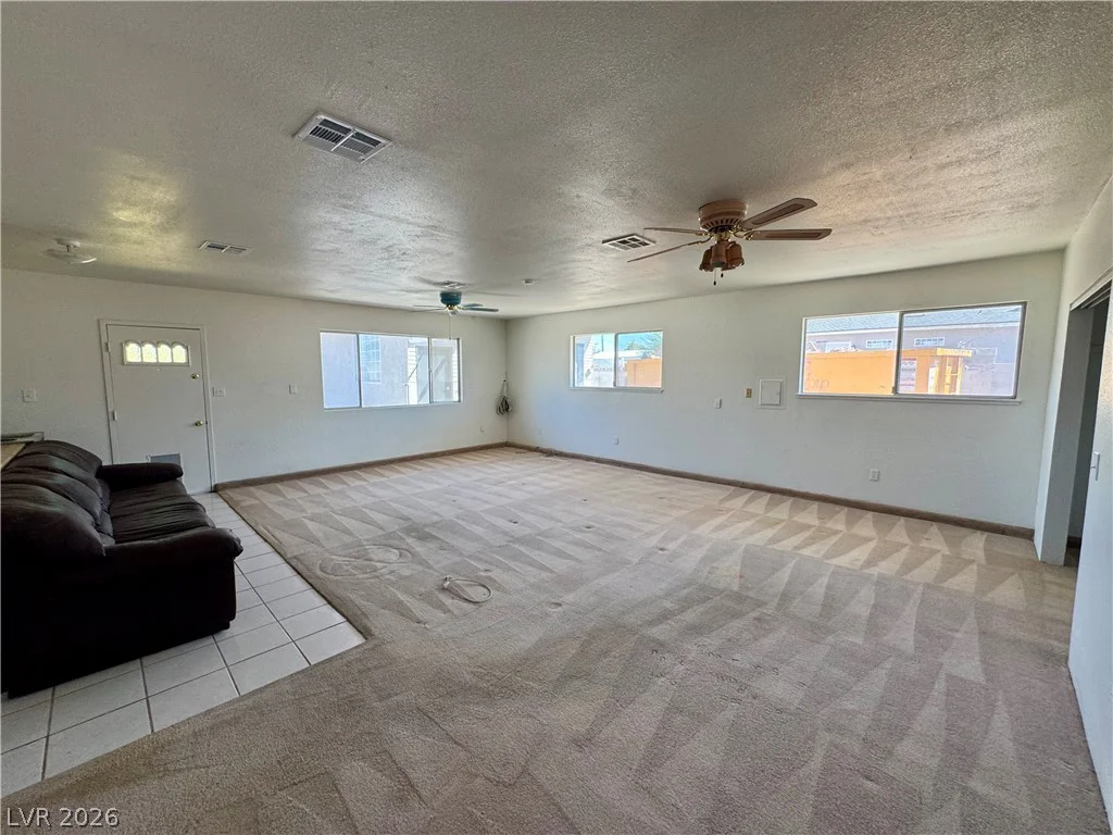6930 Valley View, Las Vegas, NV 89118