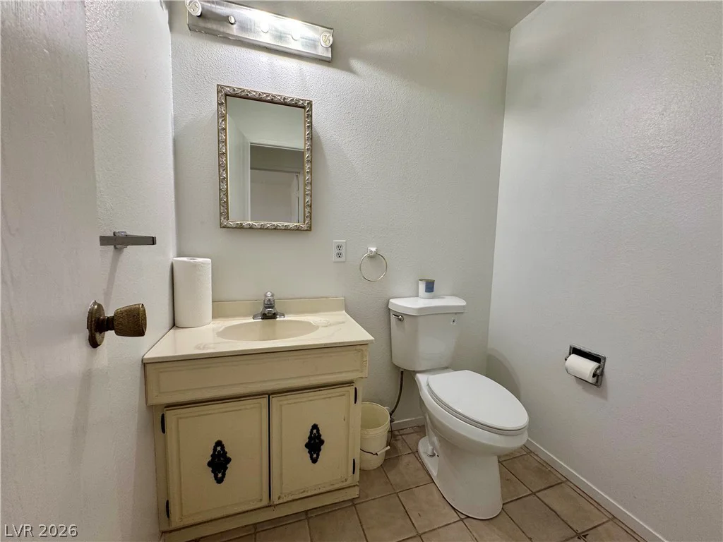 6930 Valley View, Las Vegas, NV 89118
