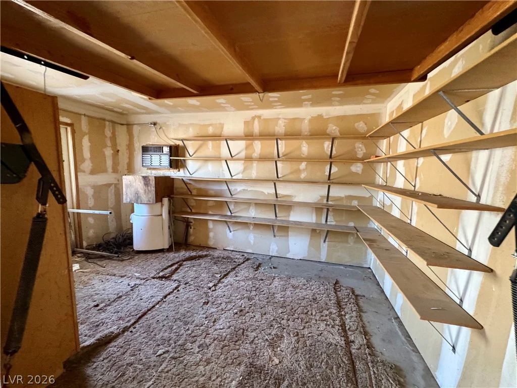 6930 Valley View, Las Vegas, NV 89118