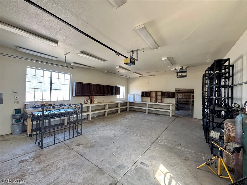 6930 Valley View, Las Vegas, NV 89118