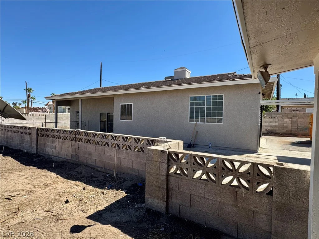 6930 Valley View, Las Vegas, NV 89118