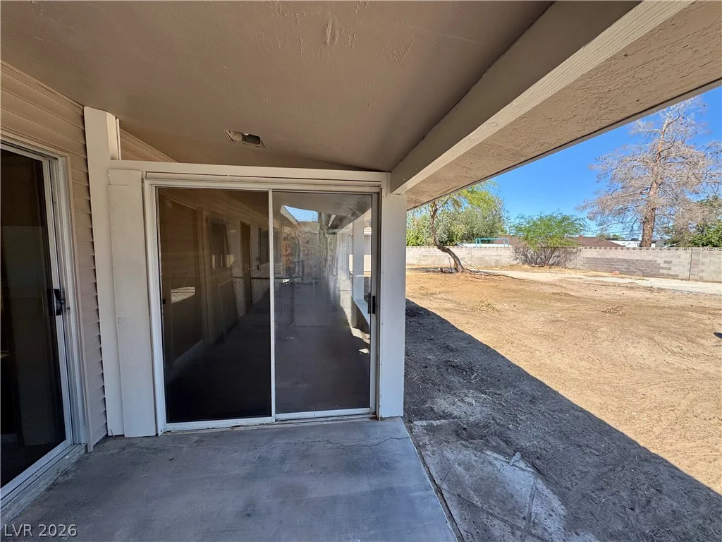 6930 Valley View, Las Vegas, NV 89118
