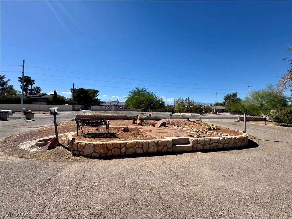 6930 Valley View, Las Vegas, NV 89118