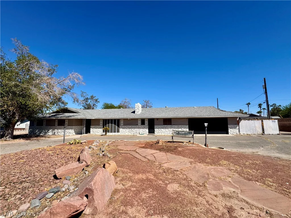 6930 Valley View, Las Vegas, NV 89118