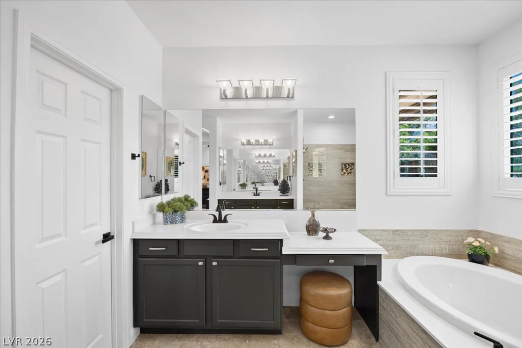 4657 Jadewood, Las Vegas, NV 89129