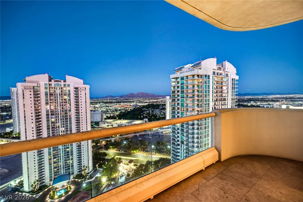 2877 Paradise, Las Vegas, NV 89109