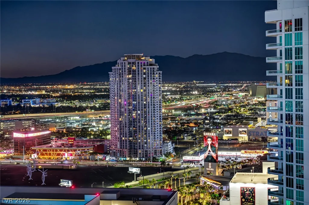 2877 Paradise, Las Vegas, NV 89109