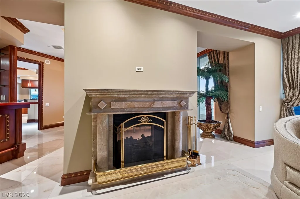 2877 Paradise, Las Vegas, NV 89109