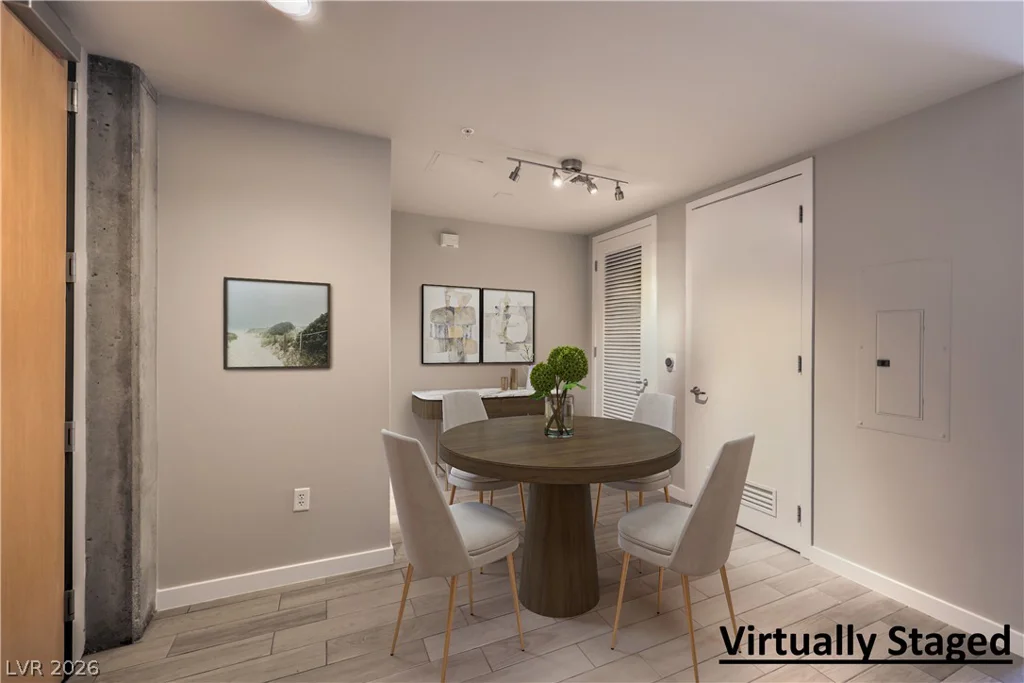 353 Bonneville, Las Vegas, NV 89101