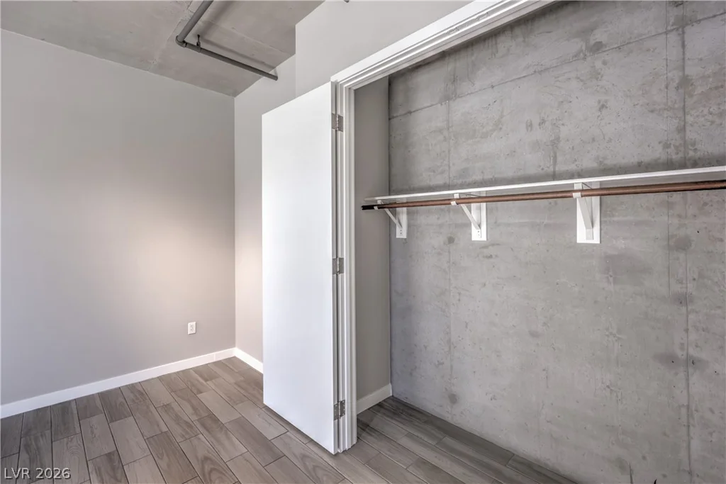 353 Bonneville, Las Vegas, NV 89101