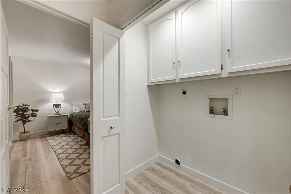 3005 Plaza De Rosa, Las Vegas, NV 89102