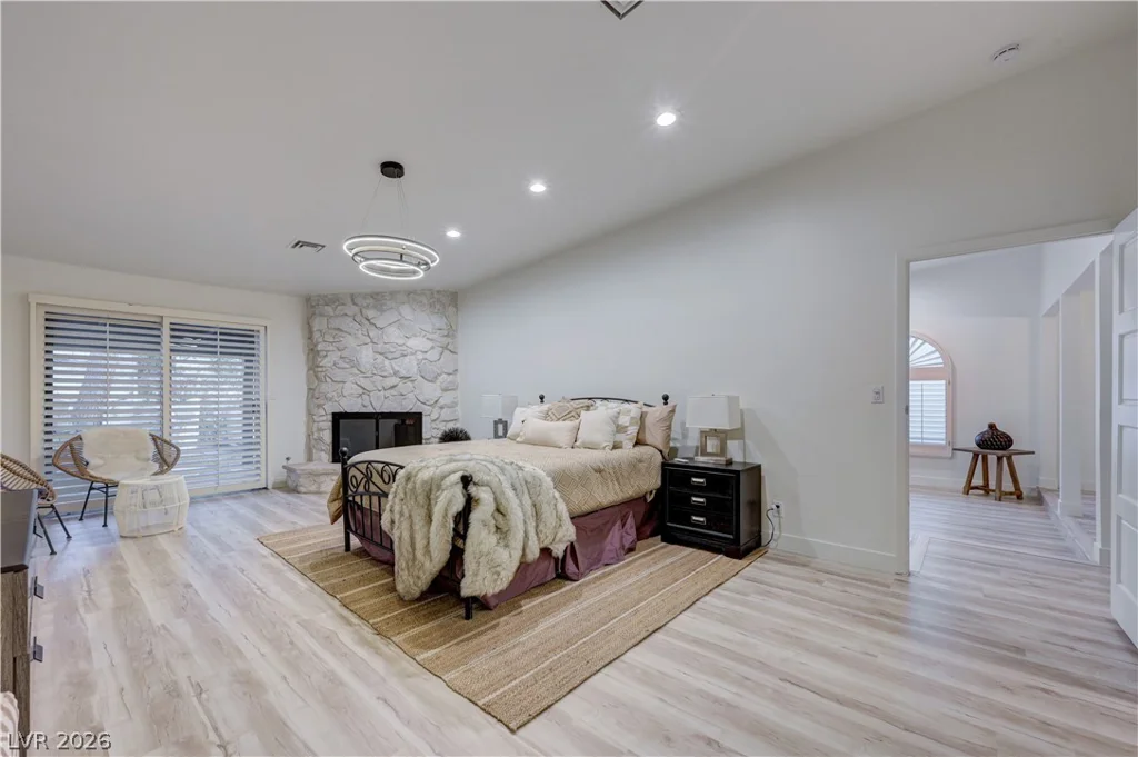 3005 Plaza De Rosa, Las Vegas, NV 89102