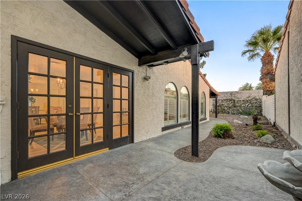 3005 Plaza De Rosa, Las Vegas, NV 89102