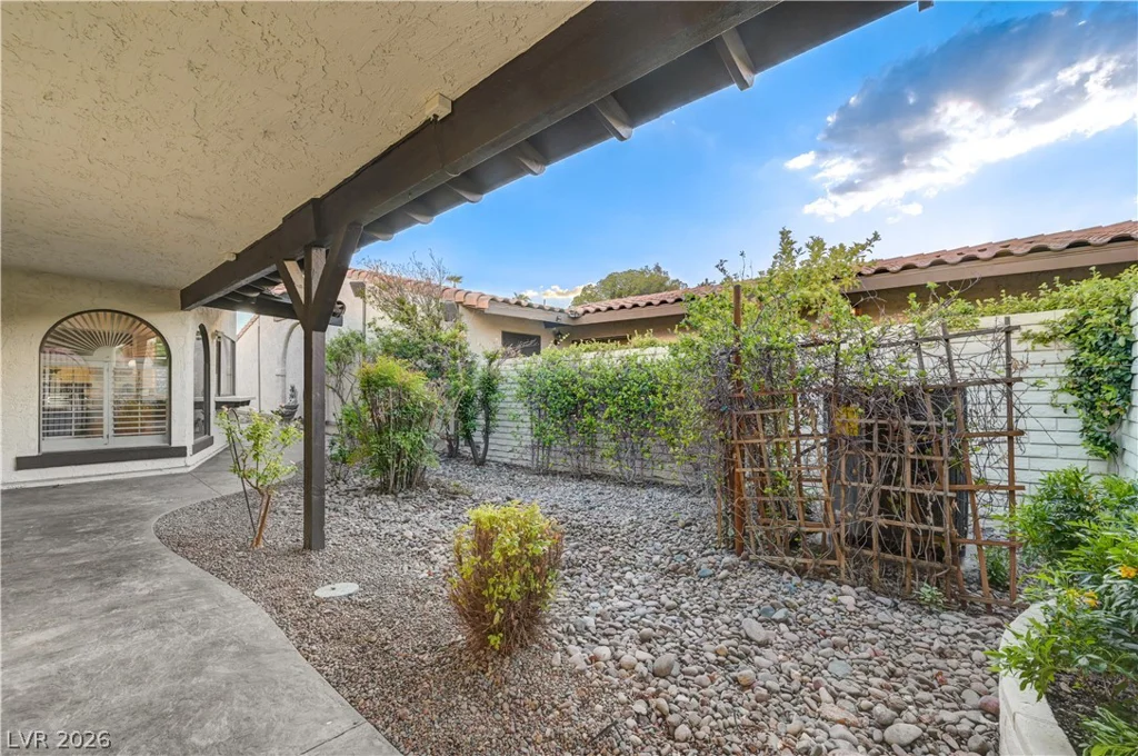 3005 Plaza De Rosa, Las Vegas, NV 89102