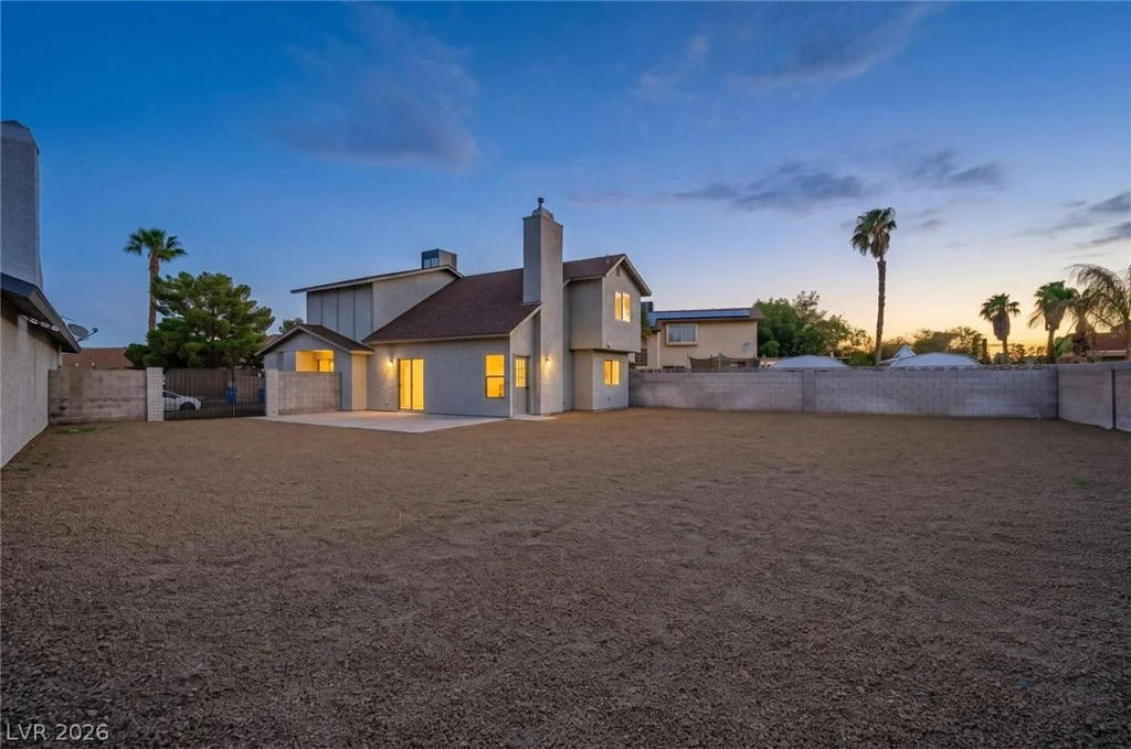 6733 Evanston, Las Vegas, NV 89108