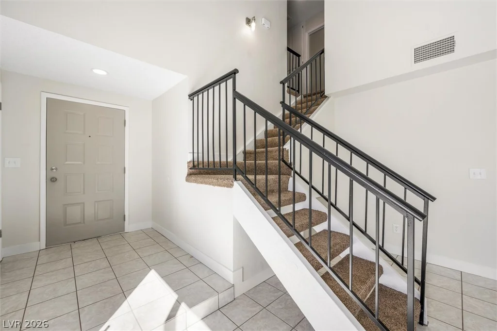 6733 Evanston, Las Vegas, NV 89108