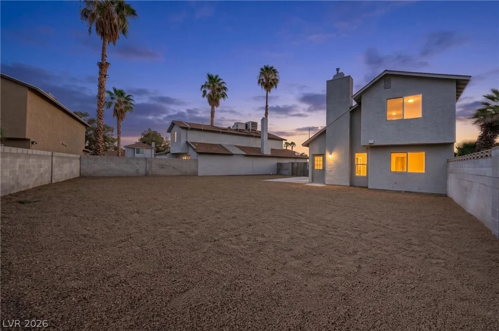 6733 Evanston, Las Vegas, NV 89108