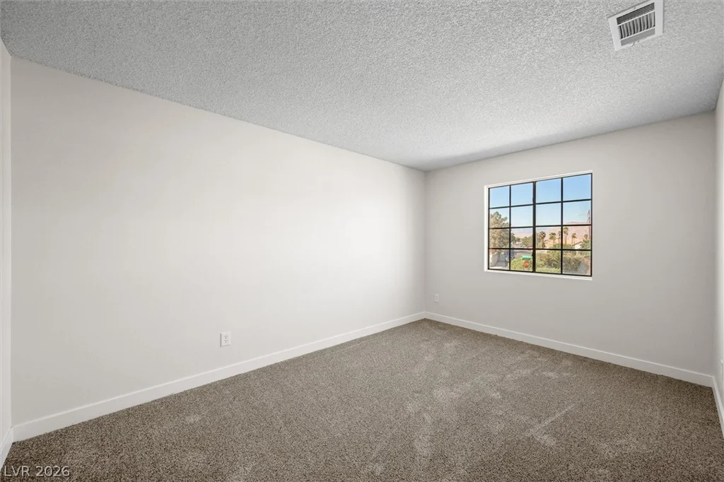6733 Evanston, Las Vegas, NV 89108